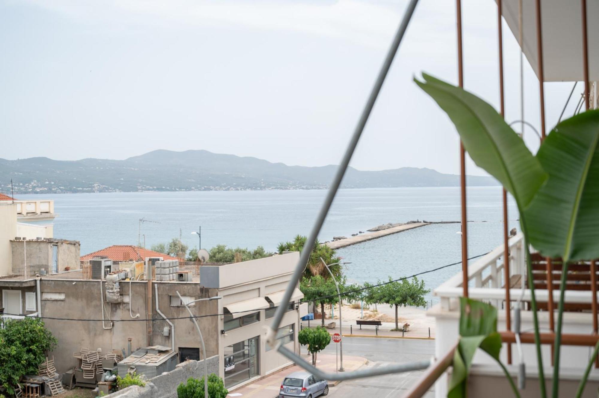 Infinity Blue Next To The Sea Apartment Kalamata Exterior photo